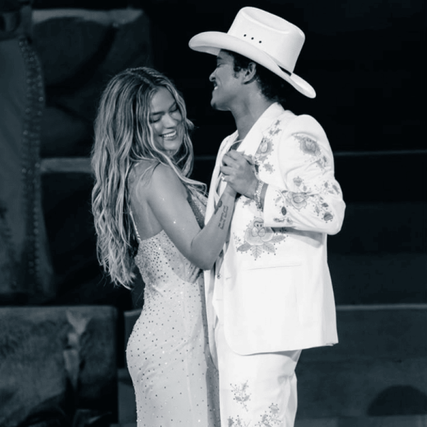 STILL - KAROL G & BRUNO MARS