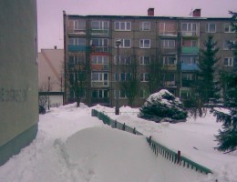 Nieodśnieżone chodniki i parkingi SM Chojnice