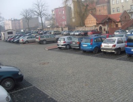 Parking na Placu Emsdetten w Chojnicach płatny?