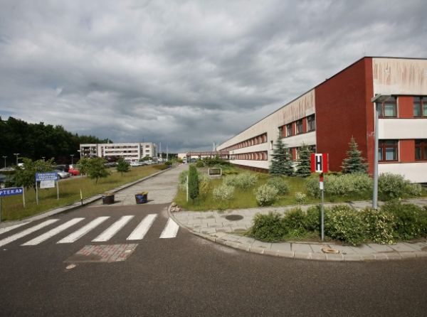 Kościerzyna: pijana matka upuściła z rąk dziecko