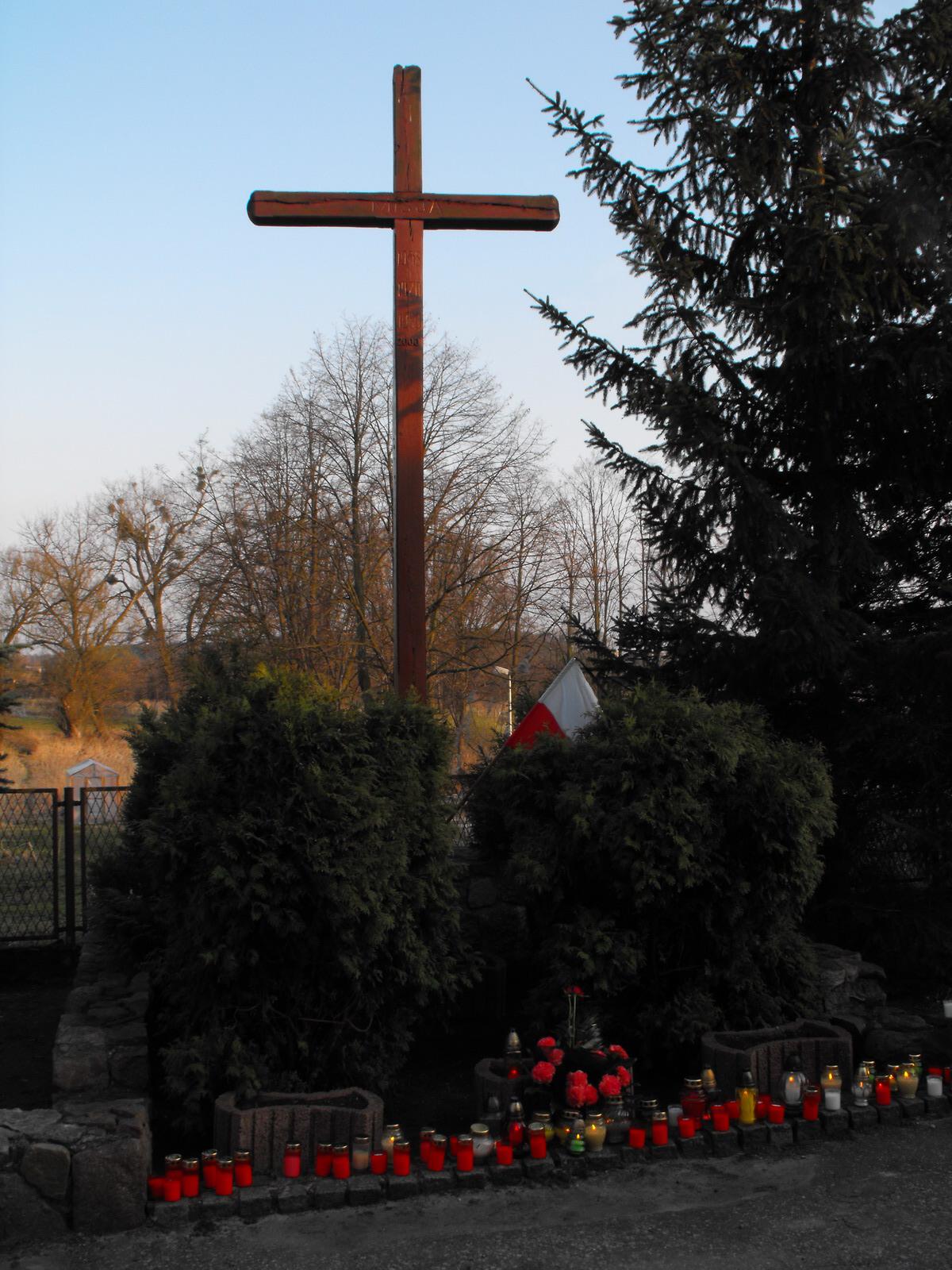 Mieszkańcy Sępólna Krajeńskiego pożegnali prezydenta Lecha Kaczyńskiego