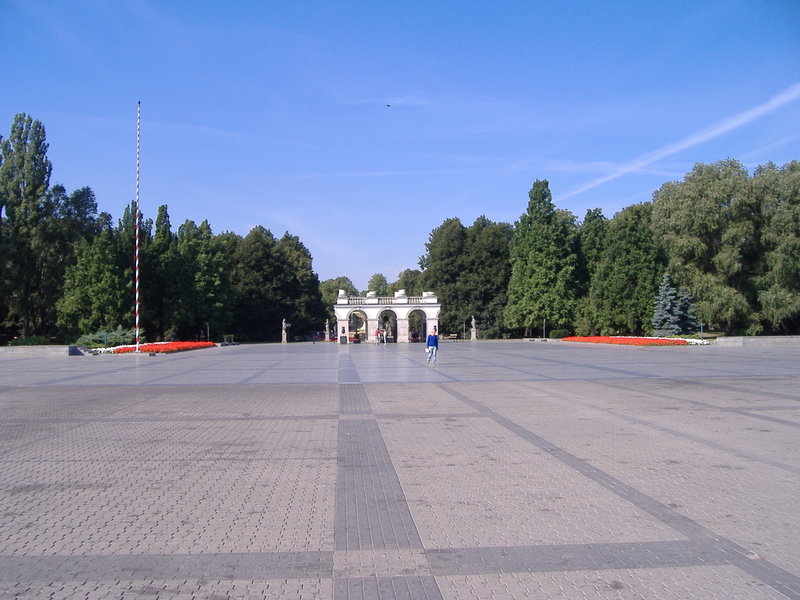 W Warszawie odbyły się uroczystości żałobne ku czci ofiar katastrofy prezydenckiego samolotu pod Smoleńskiem